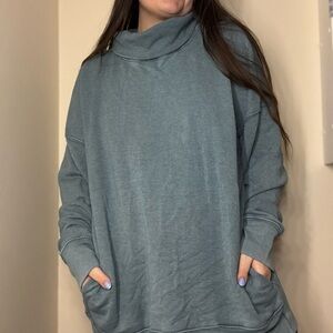Blue turtle neck sweater - size XXL